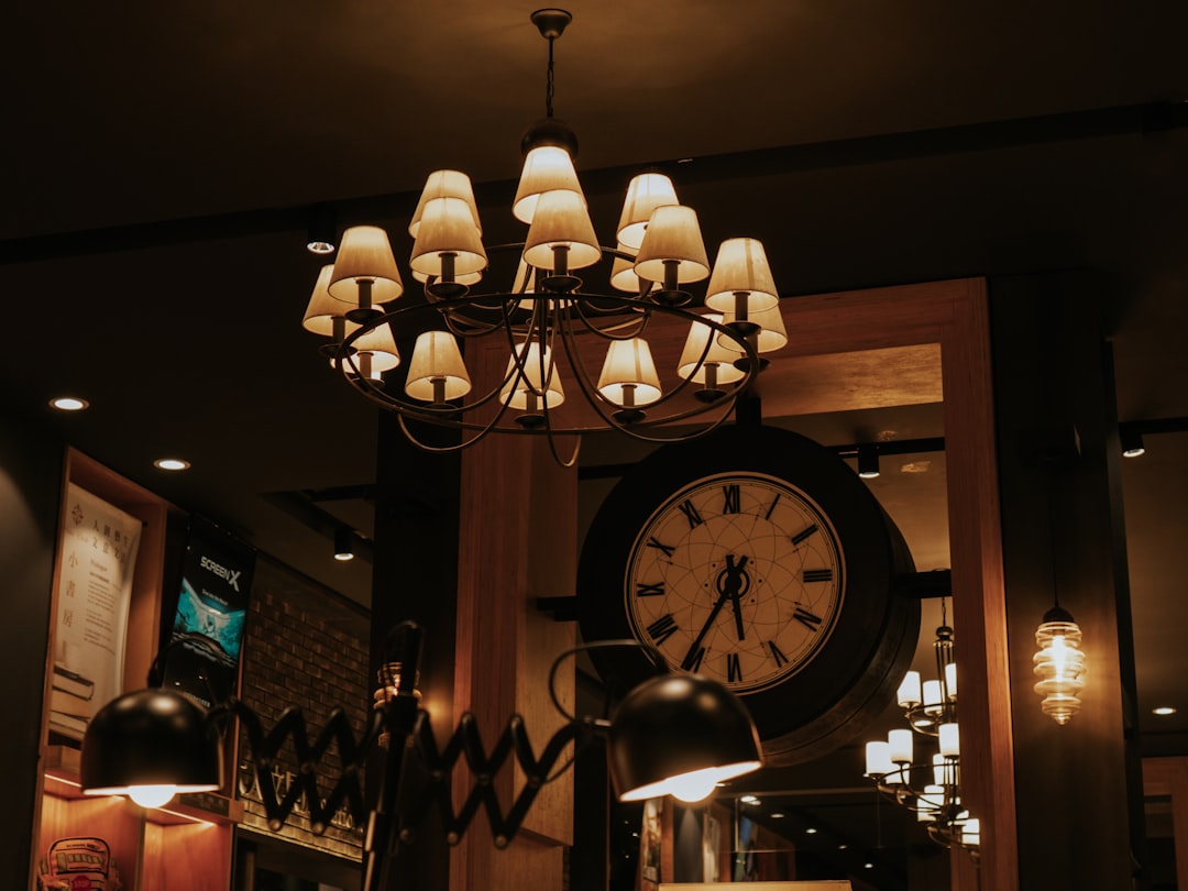 Photo Elegant chandeliers