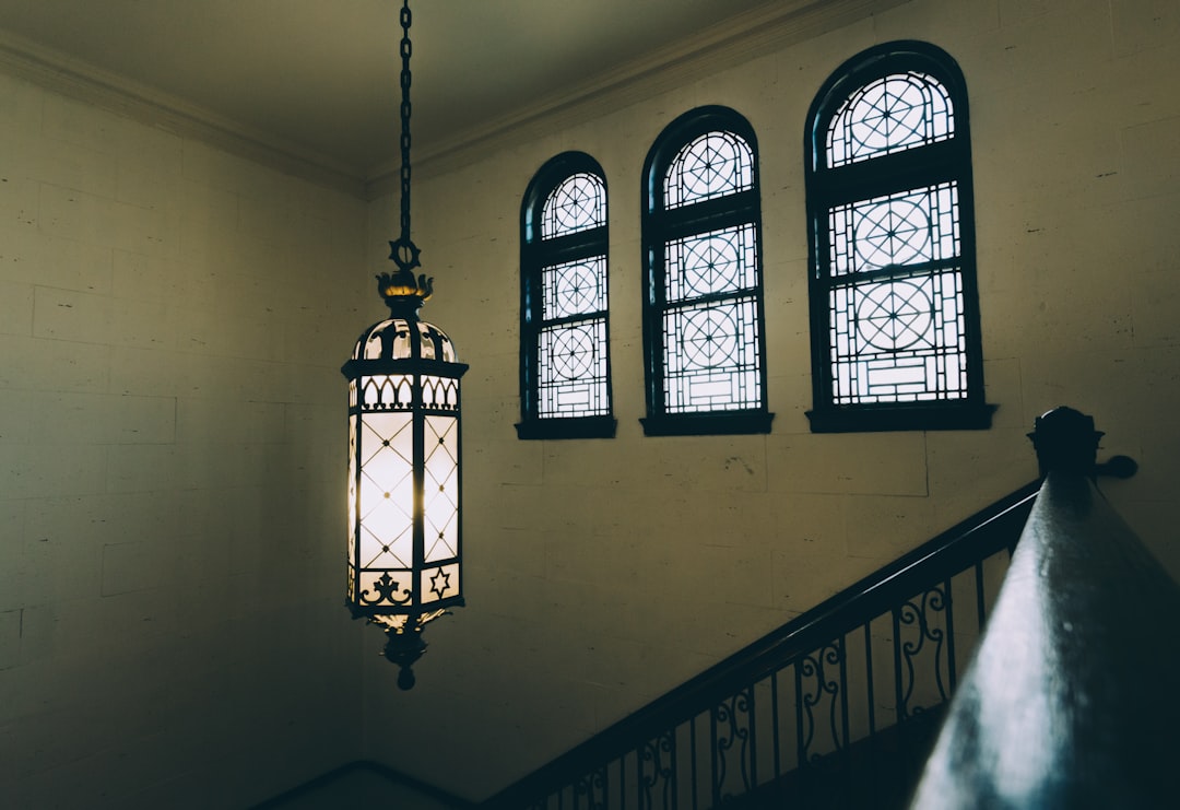 Photo Ornate chandelier